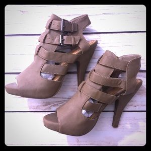 Like new- Pink & Pepper- Heeled Strappy Heels